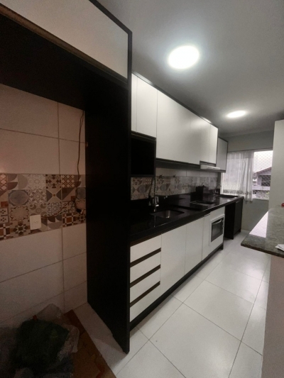 Locação - Apartamento (Padrão) - Espinheiros - Itajaí/SC - Cod. LOC2810