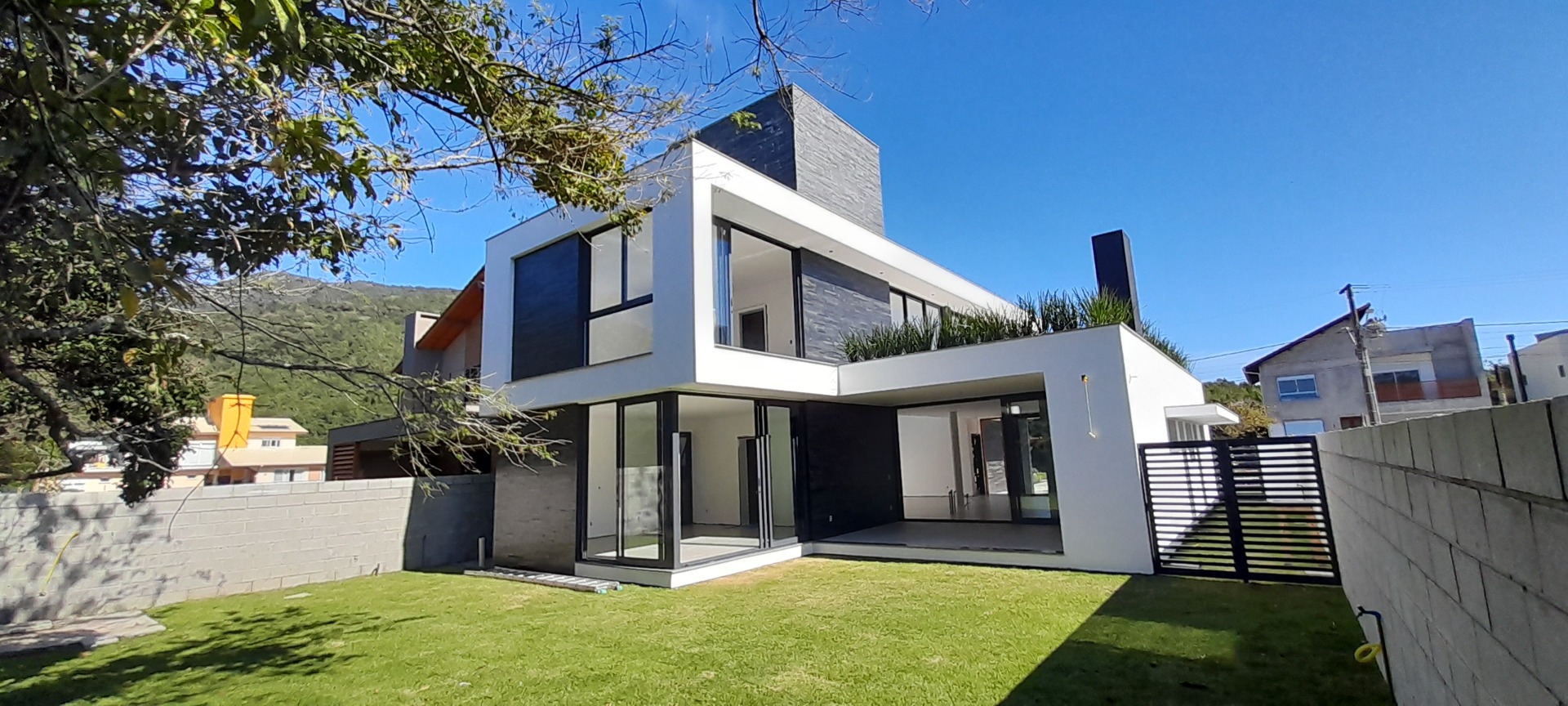 Casa de Condomínio à venda com 4 quartos, 322m² - Foto 27