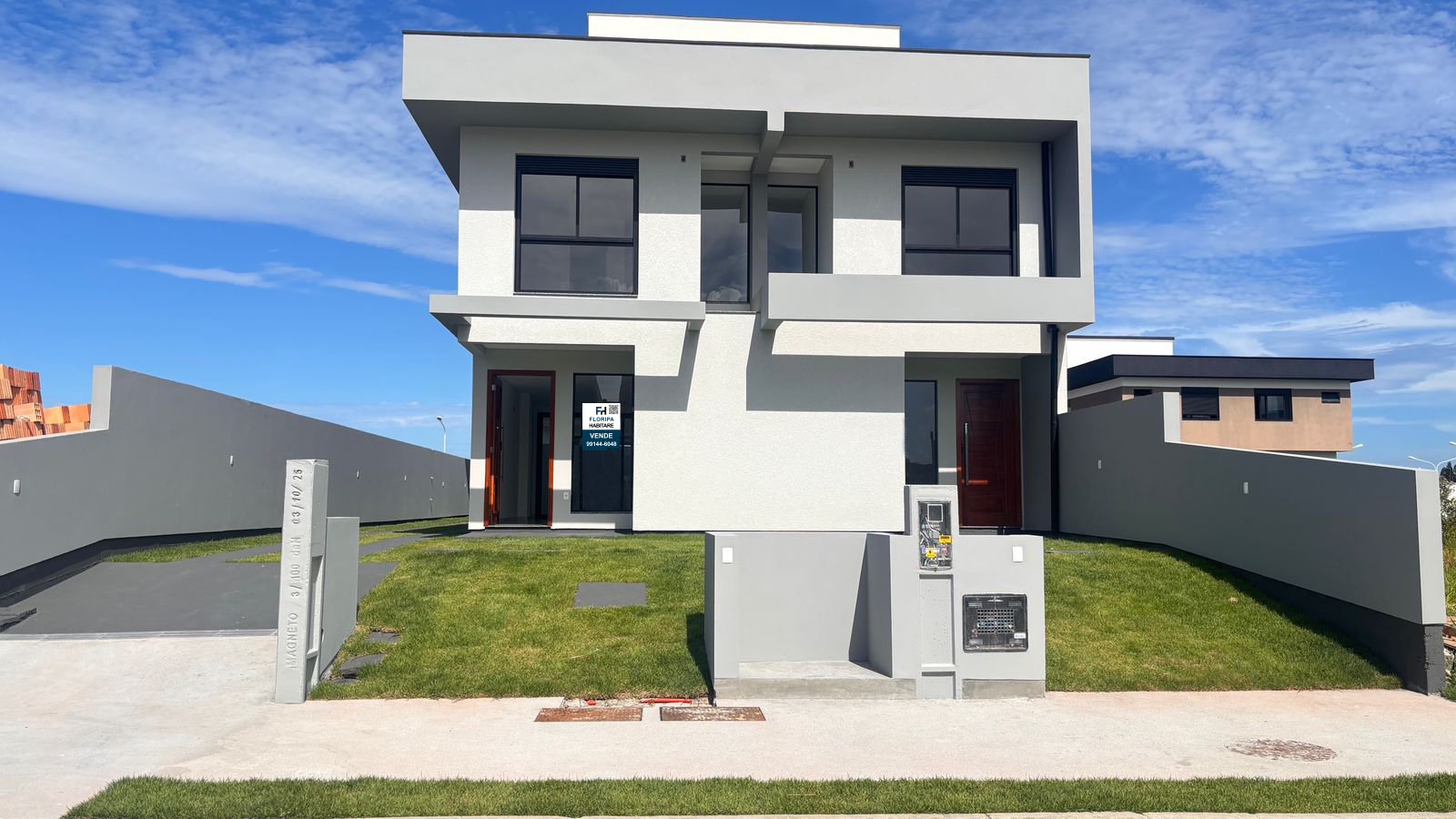 Casa 2 suítes a poucos metros do mar!