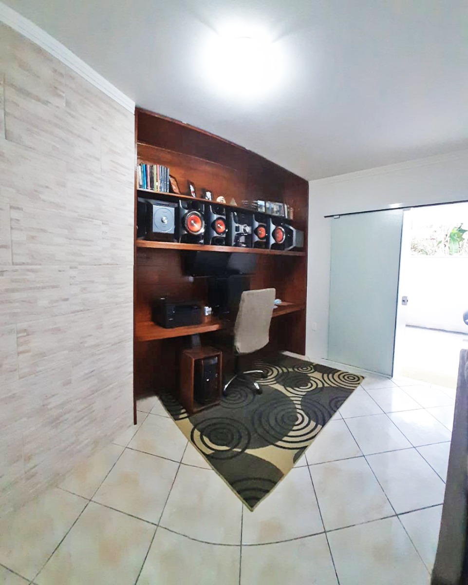 Sobrado à venda com 5 quartos, 277m² - Foto 3