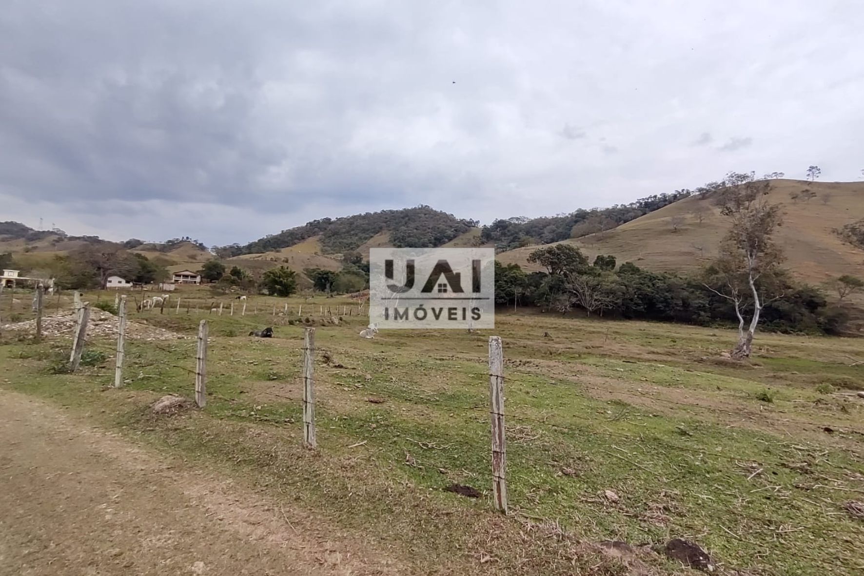 Foto do anúncio: Venda - Terreno (Em rua) - Anhumas - Itajubá/MG - Cod. IMOB1010