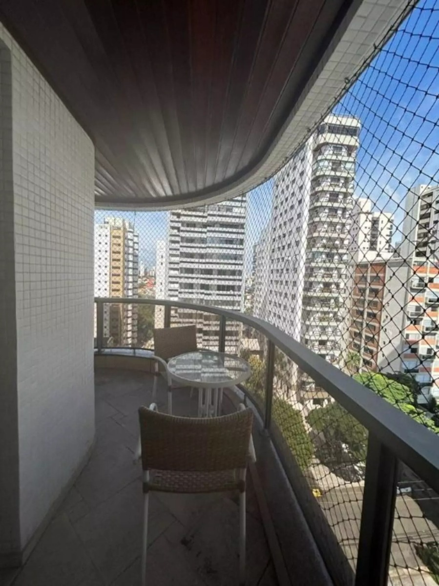 Apartamento para alugar com 4 quartos, 214m² - Foto 17