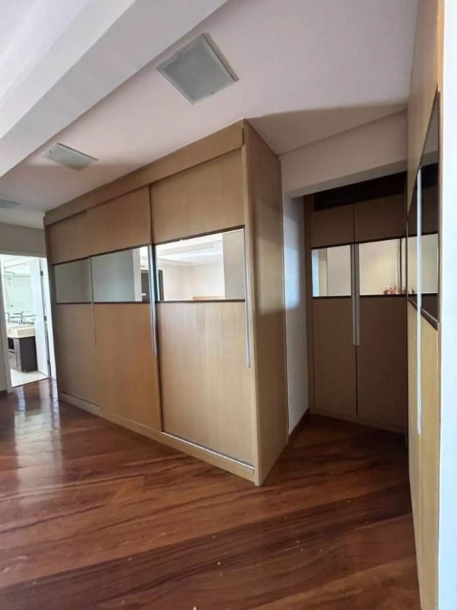 Apartamento para alugar com 4 quartos, 214m² - Foto 19