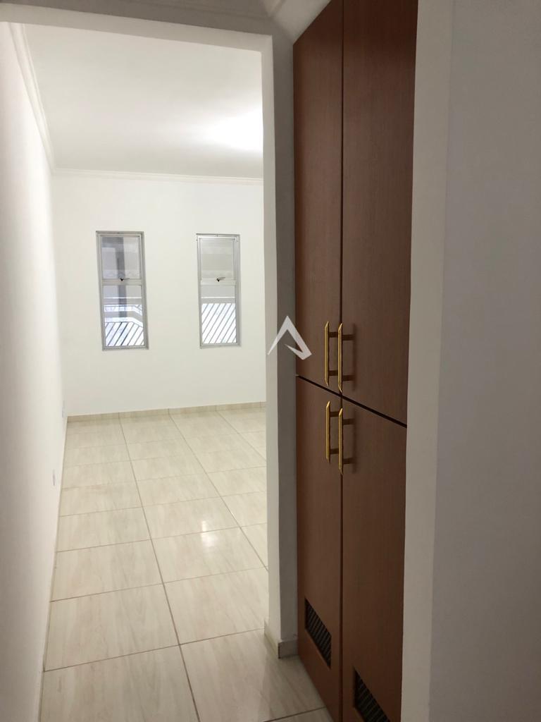 Sobrado à venda com 2 quartos, 254m² - Foto 9