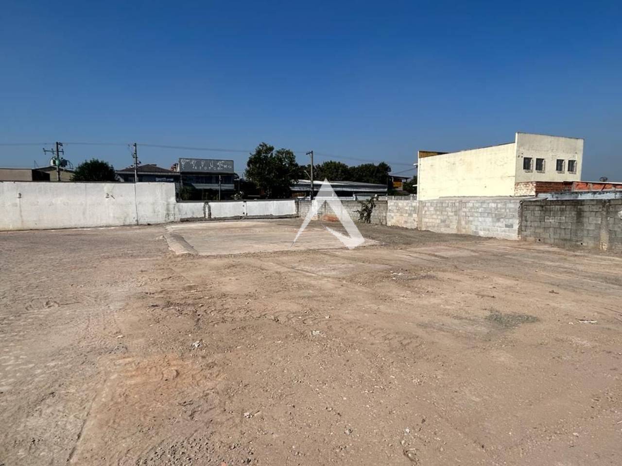 Terreno para alugar, 2630m² - Foto 1