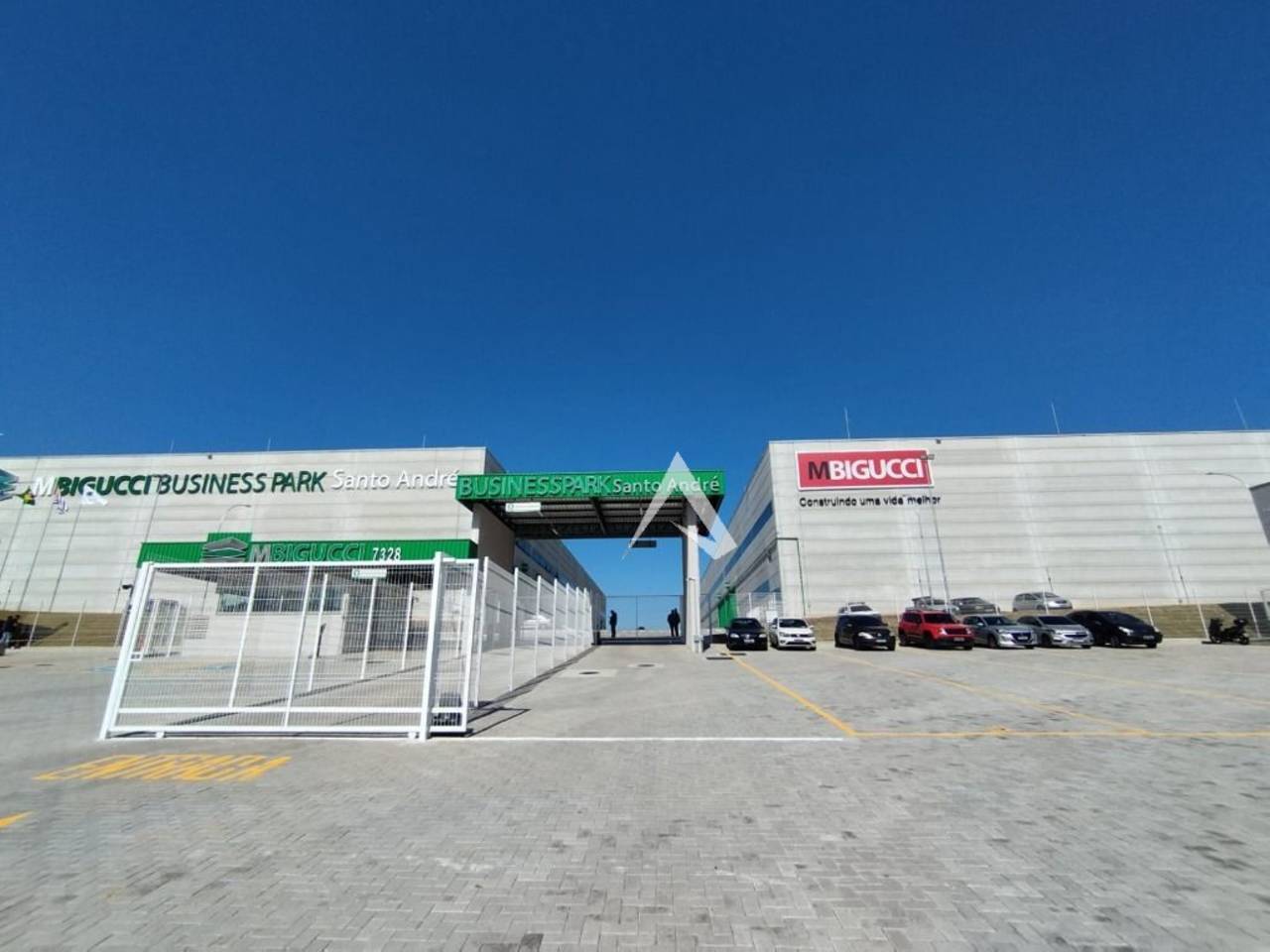 Prédio Inteiro para alugar, 703m² - Foto 1