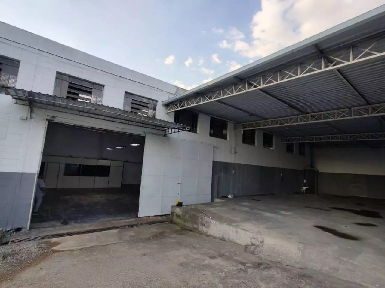 Depósito-Galpão-Armazém para alugar com 1 quarto, 698m² - Foto 7