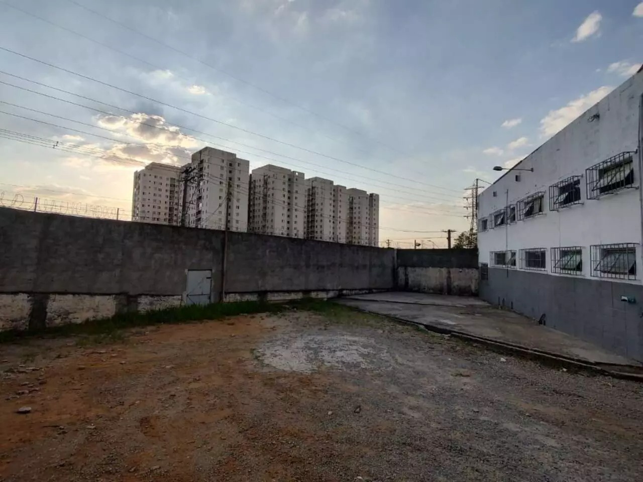 Depósito-Galpão-Armazém para alugar com 1 quarto, 698m² - Foto 5