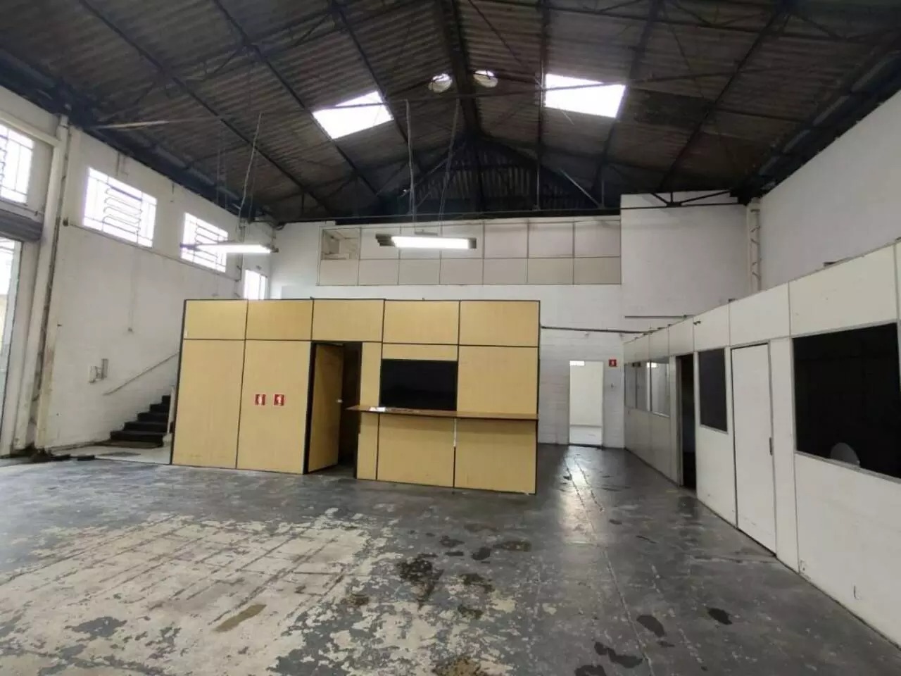 Depósito-Galpão-Armazém para alugar com 1 quarto, 698m² - Foto 22