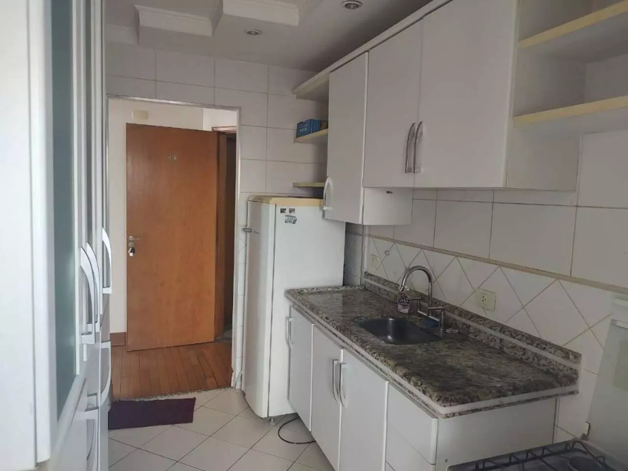 Apartamento para alugar com 2 quartos, 63m² - Foto 9