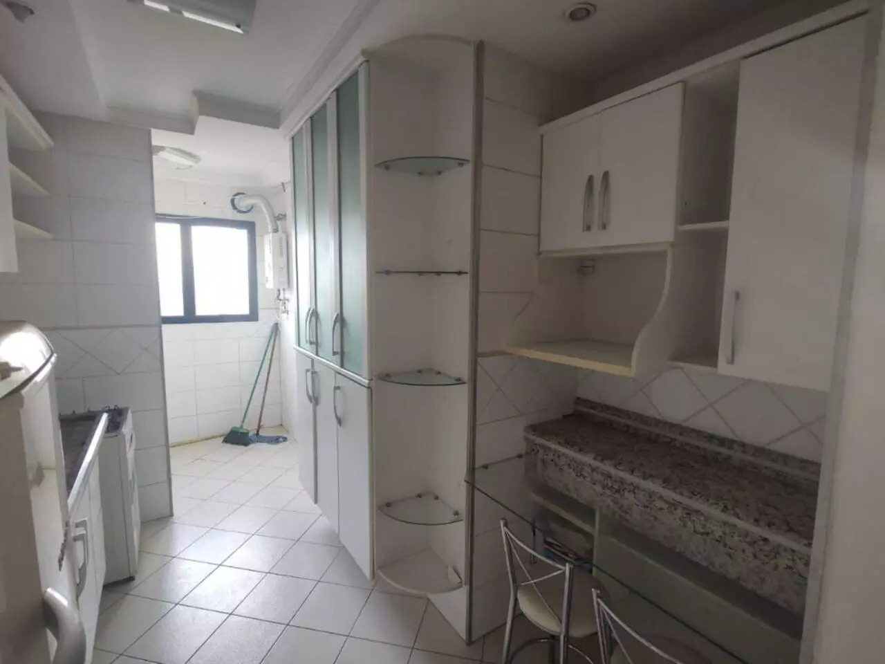 Apartamento para alugar com 2 quartos, 63m² - Foto 7