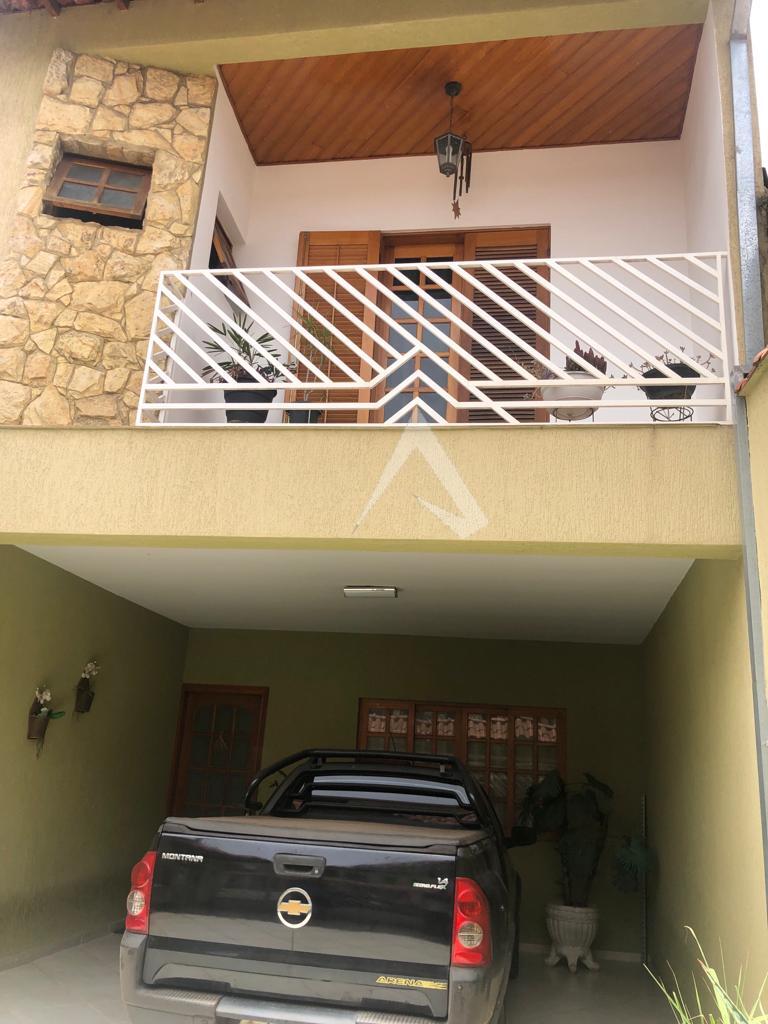 Sobrado à venda com 4 quartos, 210m² - Foto 1