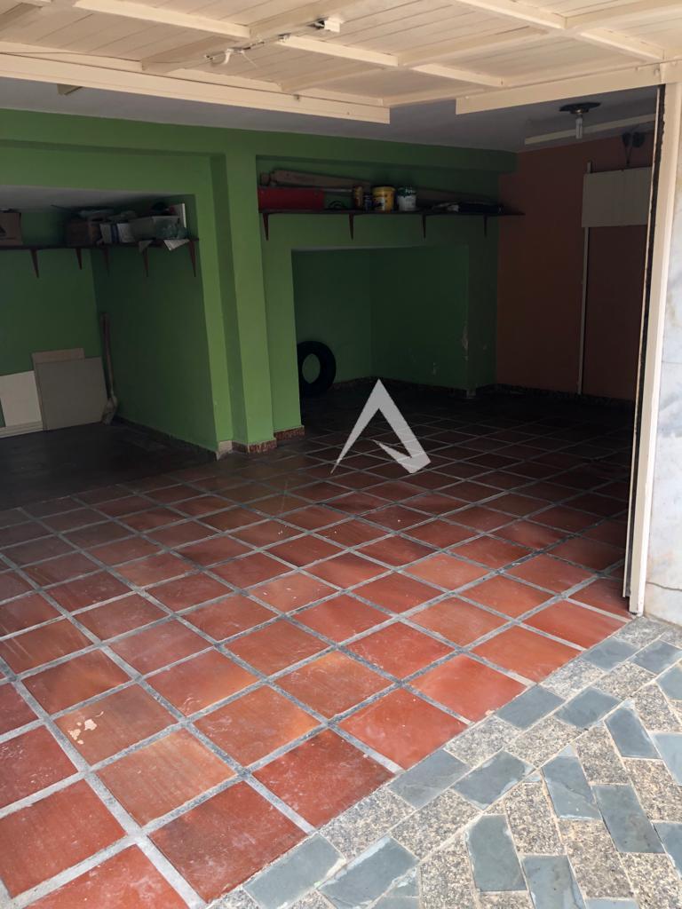 Casa à venda com 2 quartos, 210m² - Foto 17