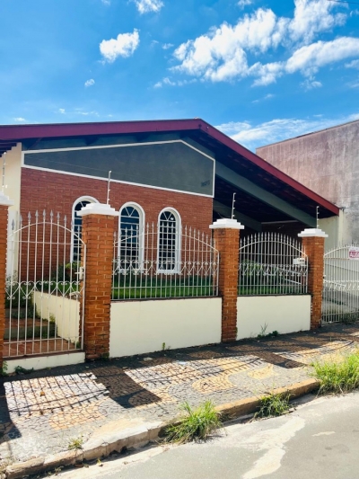 Venda - Casa (Padrão) - Centro - Pirassununga/SP - Cod. IMOB32