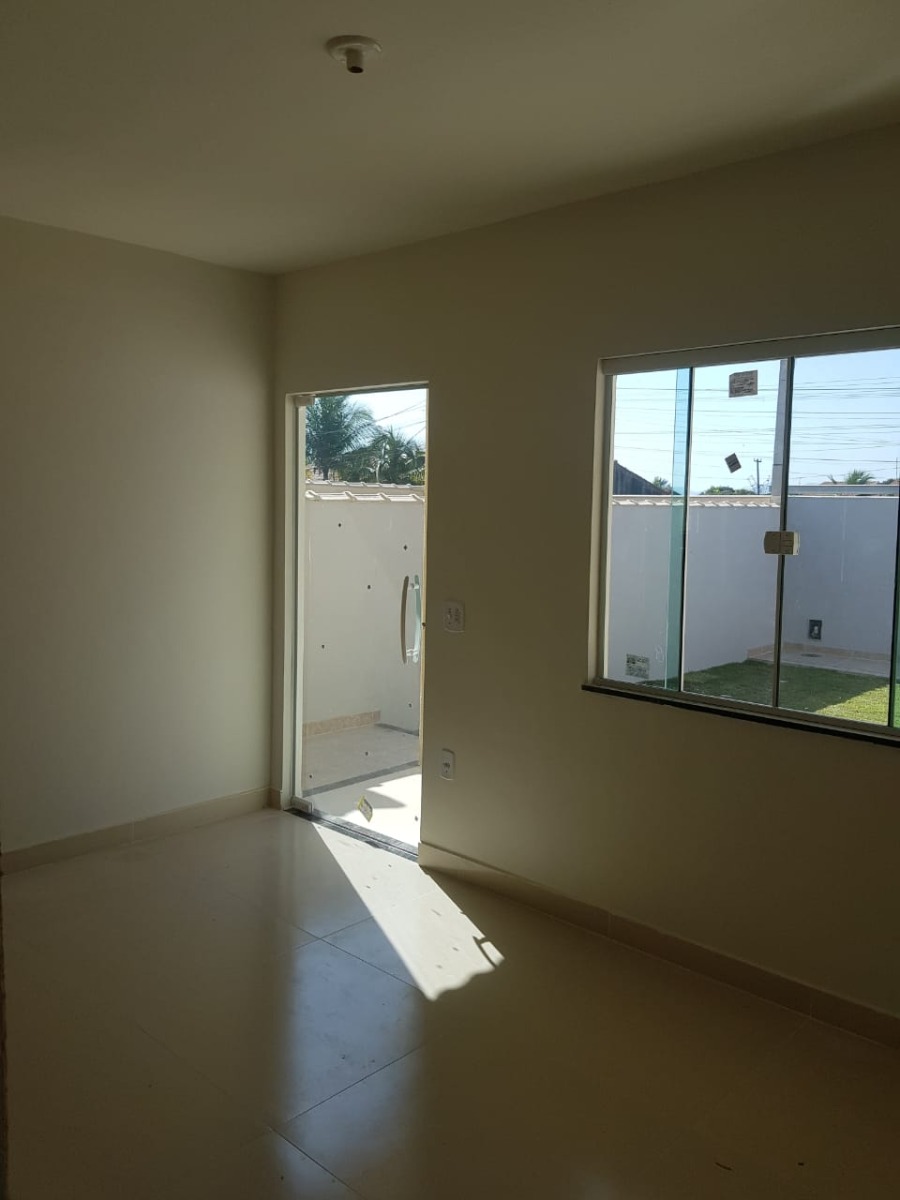 Casa à venda com 2 quartos, 90m² - Foto 4