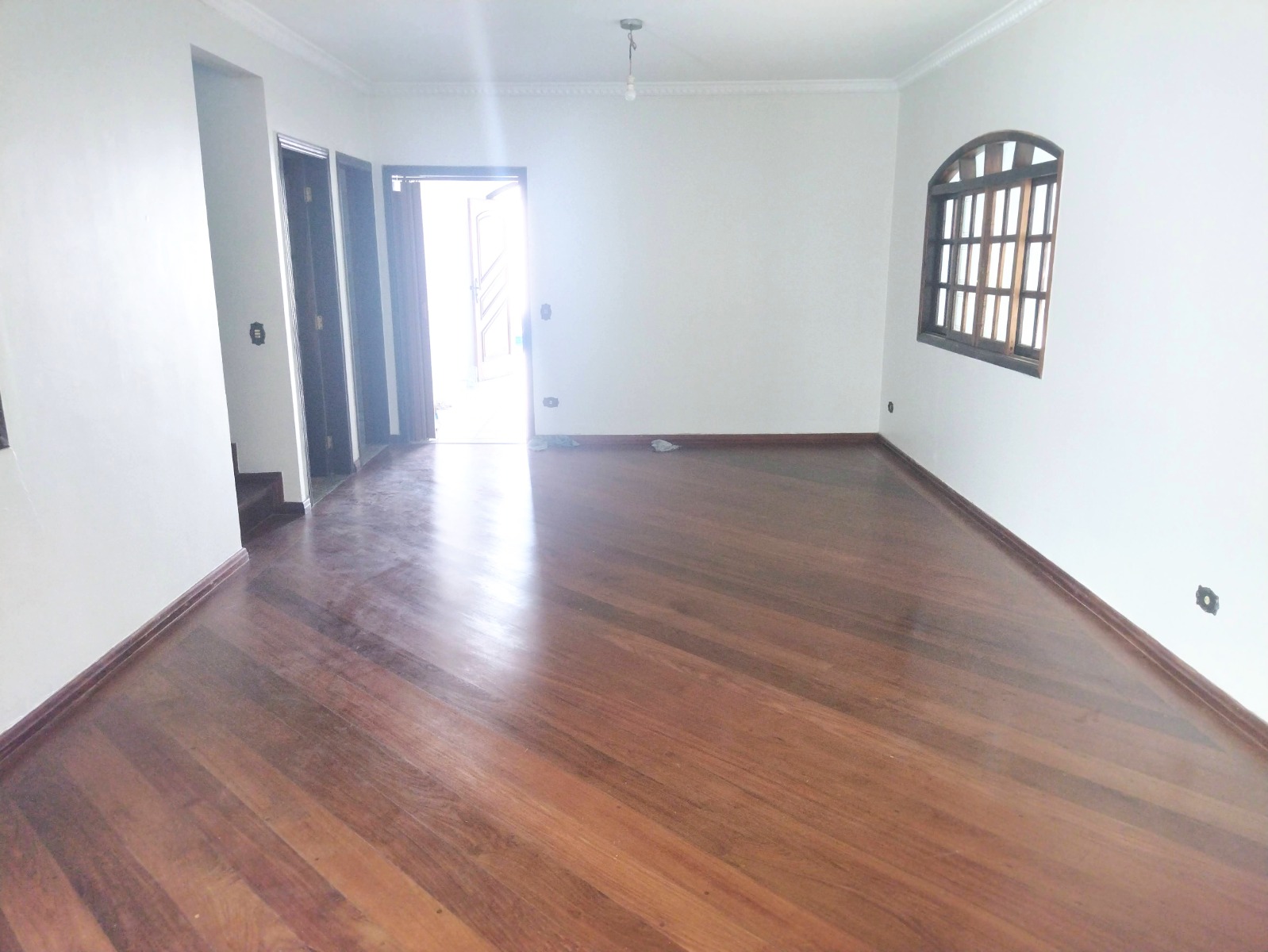 Casa à venda com 3 quartos, 228m² - Foto 8