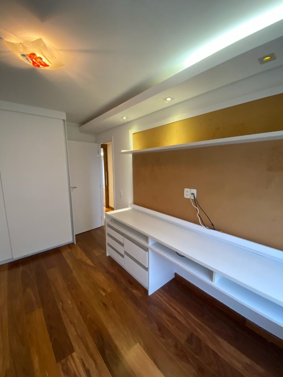 Apartamento à venda com 3 quartos, 134m² - Foto 13