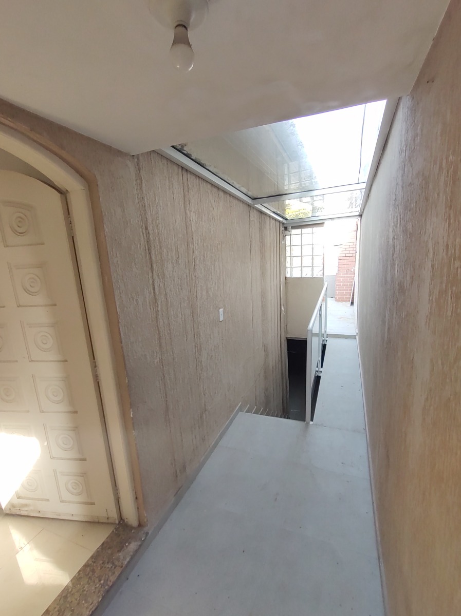Casa à venda com 3 quartos, 83m² - Foto 8