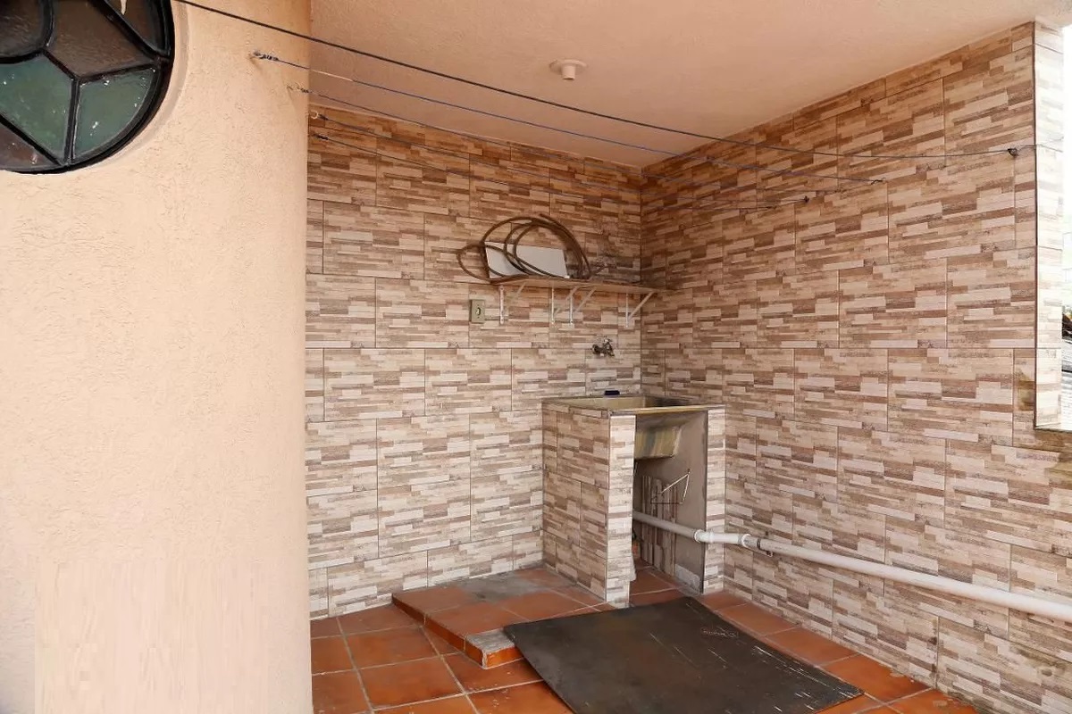 Casa à venda com 3 quartos, 134m² - Foto 3