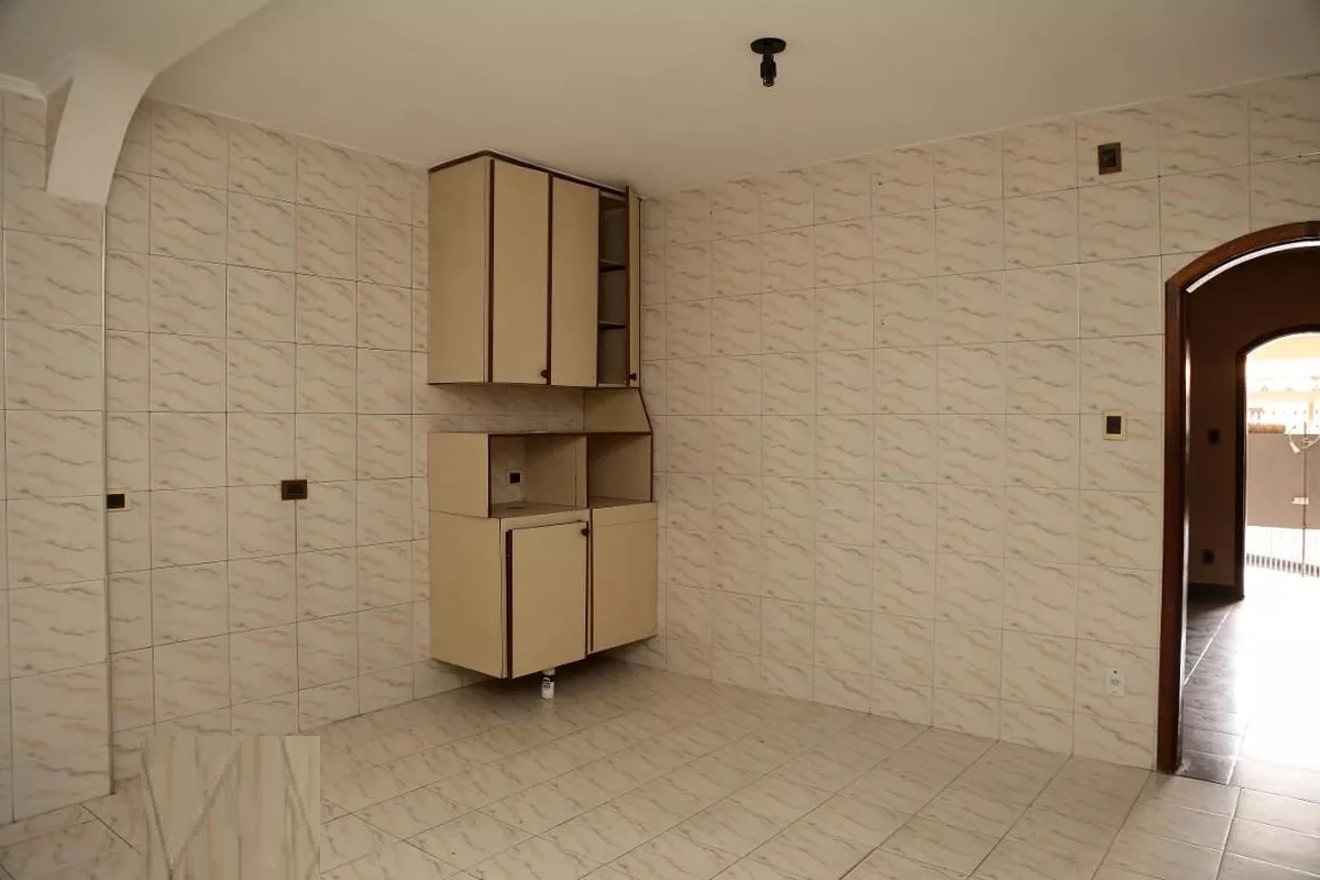 Casa à venda com 3 quartos, 134m² - Foto 11