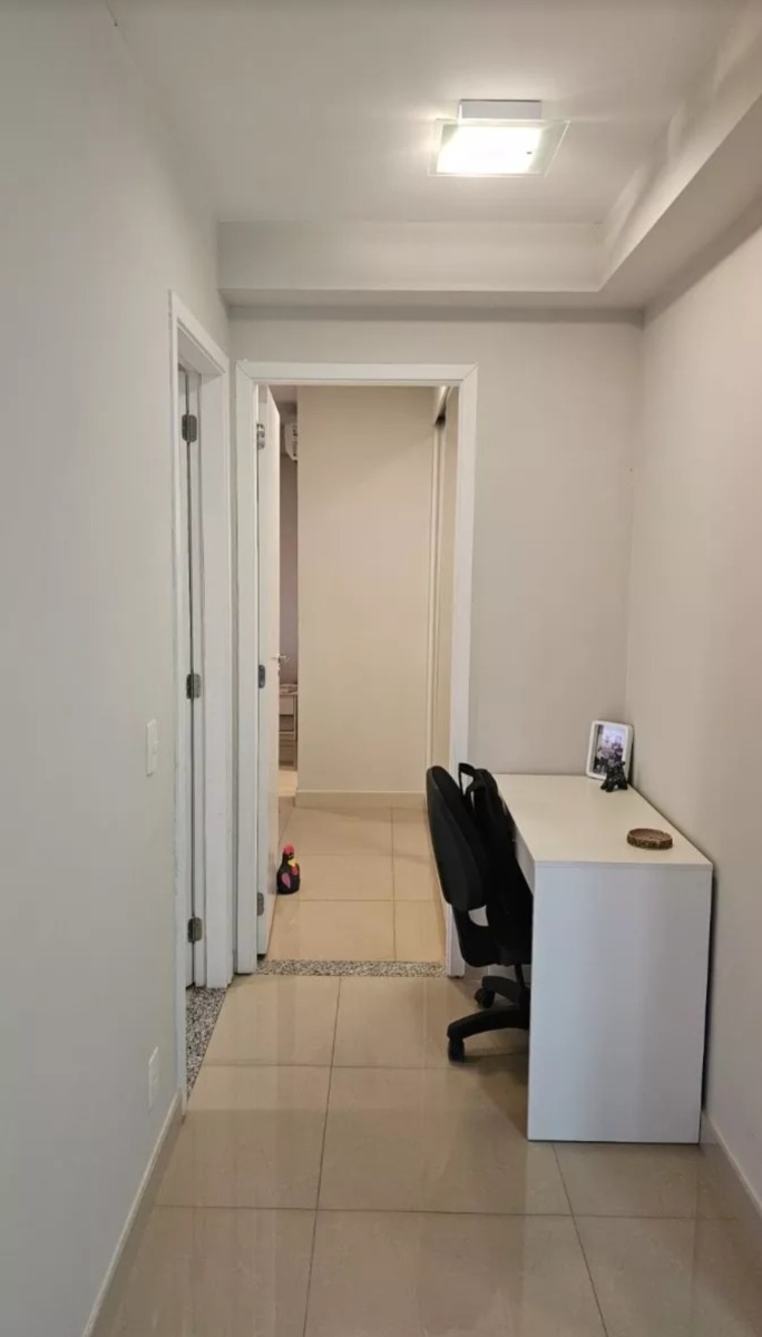 Apartamento à venda com 2 quartos, 68m² - Foto 3