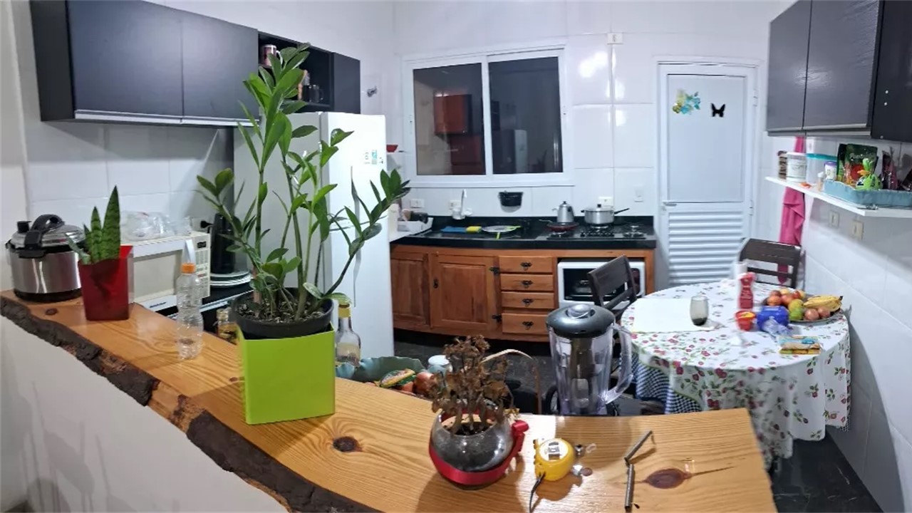 Casa à venda com 3 quartos, 200m² - Foto 19