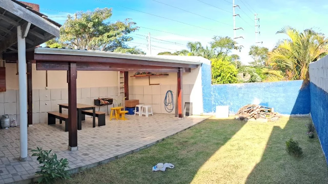 Casa à venda com 3 quartos, 200m² - Foto 25