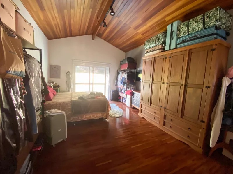 Sobrado à venda com 4 quartos, 350m² - Foto 1