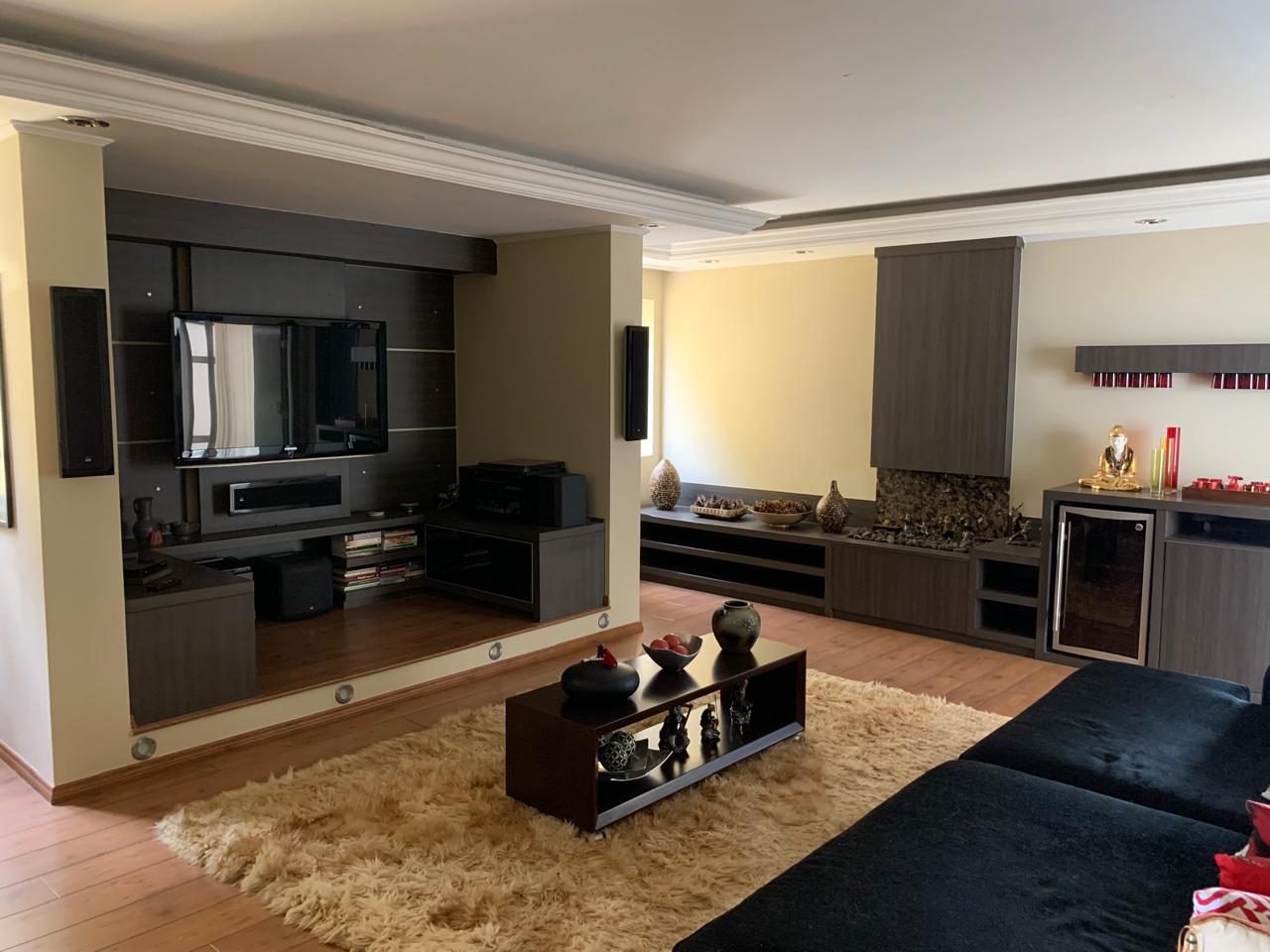 Casa à venda com 5 quartos, 467m² - Foto 1