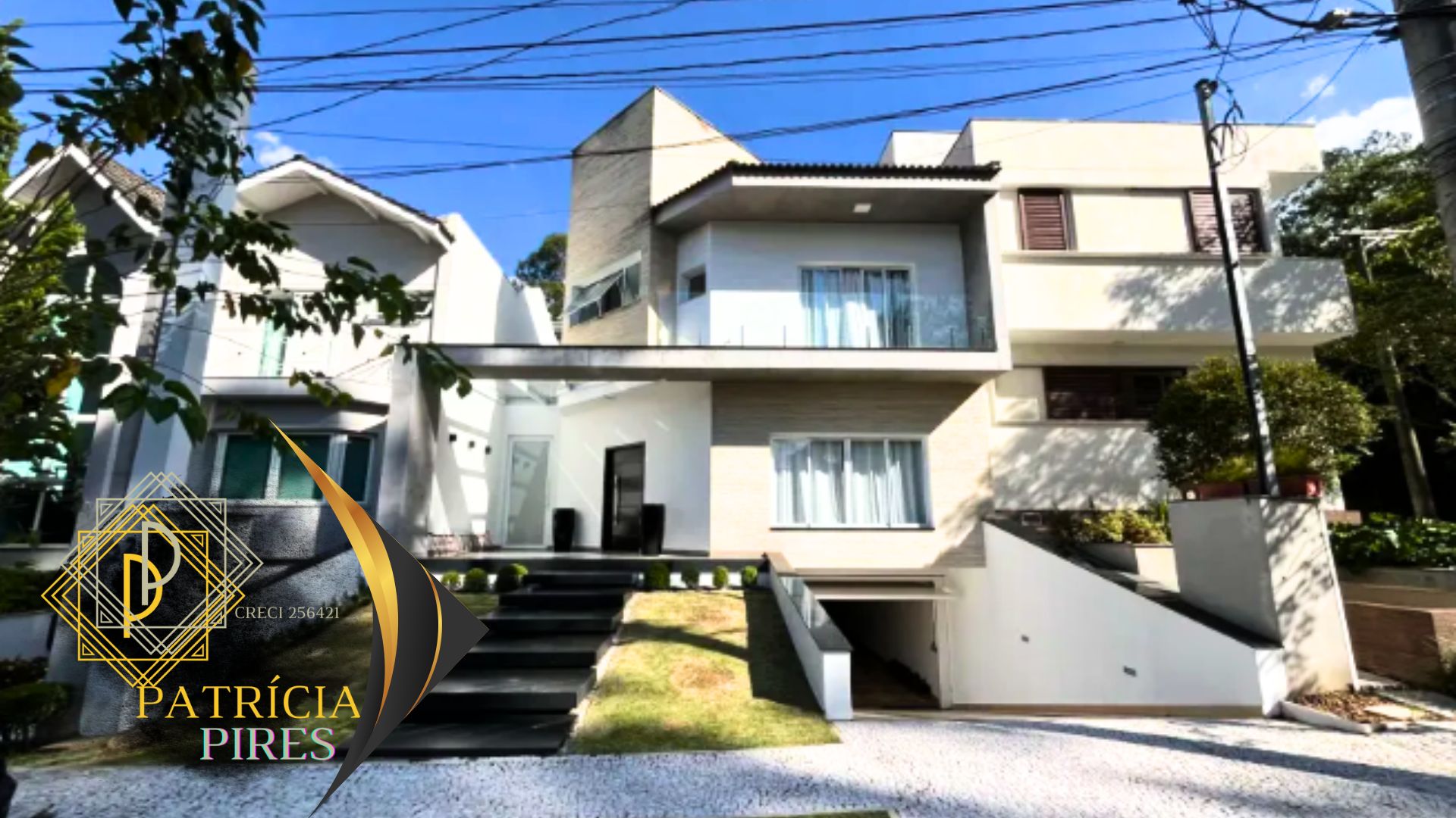 Sobrado à Venda no Reserva da Cantareira | 3 Suítes | 7 Vagas | Alto Padrão