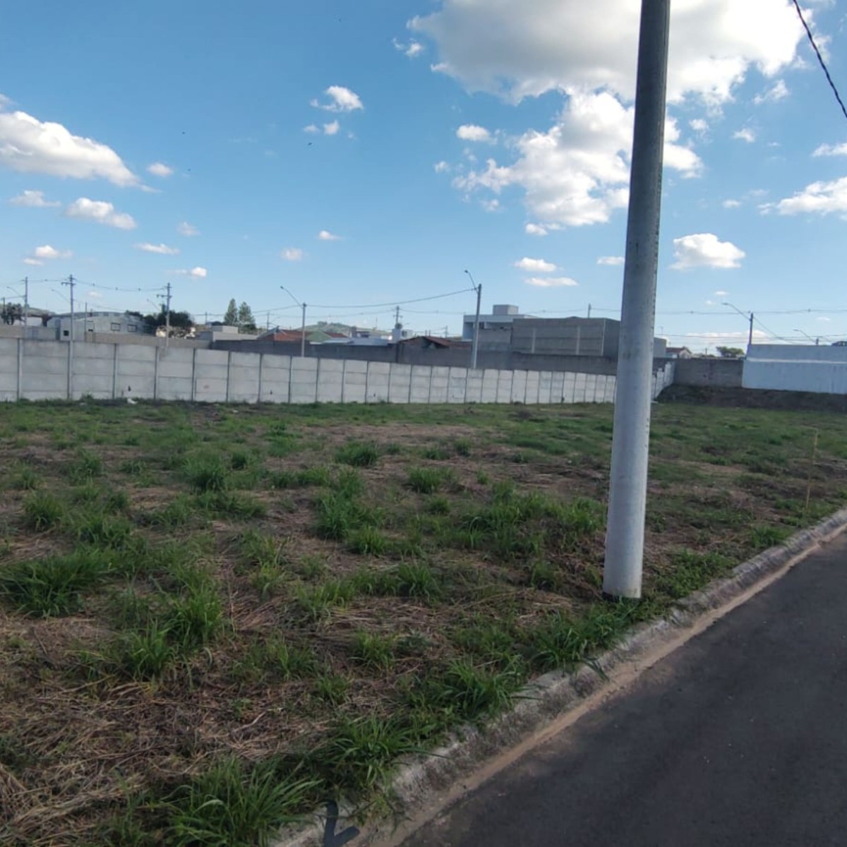 Lotes a partir de R$ 143 mil