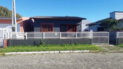 Venda - Casa (Padrão) - Centro - Balneário Arroio do Silva/SC - Cod. IMOB081595465