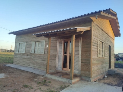 Venda - Casa (Madeira) - Polícia Rodoviária - Araranguá/SC - Cod. IMOB080