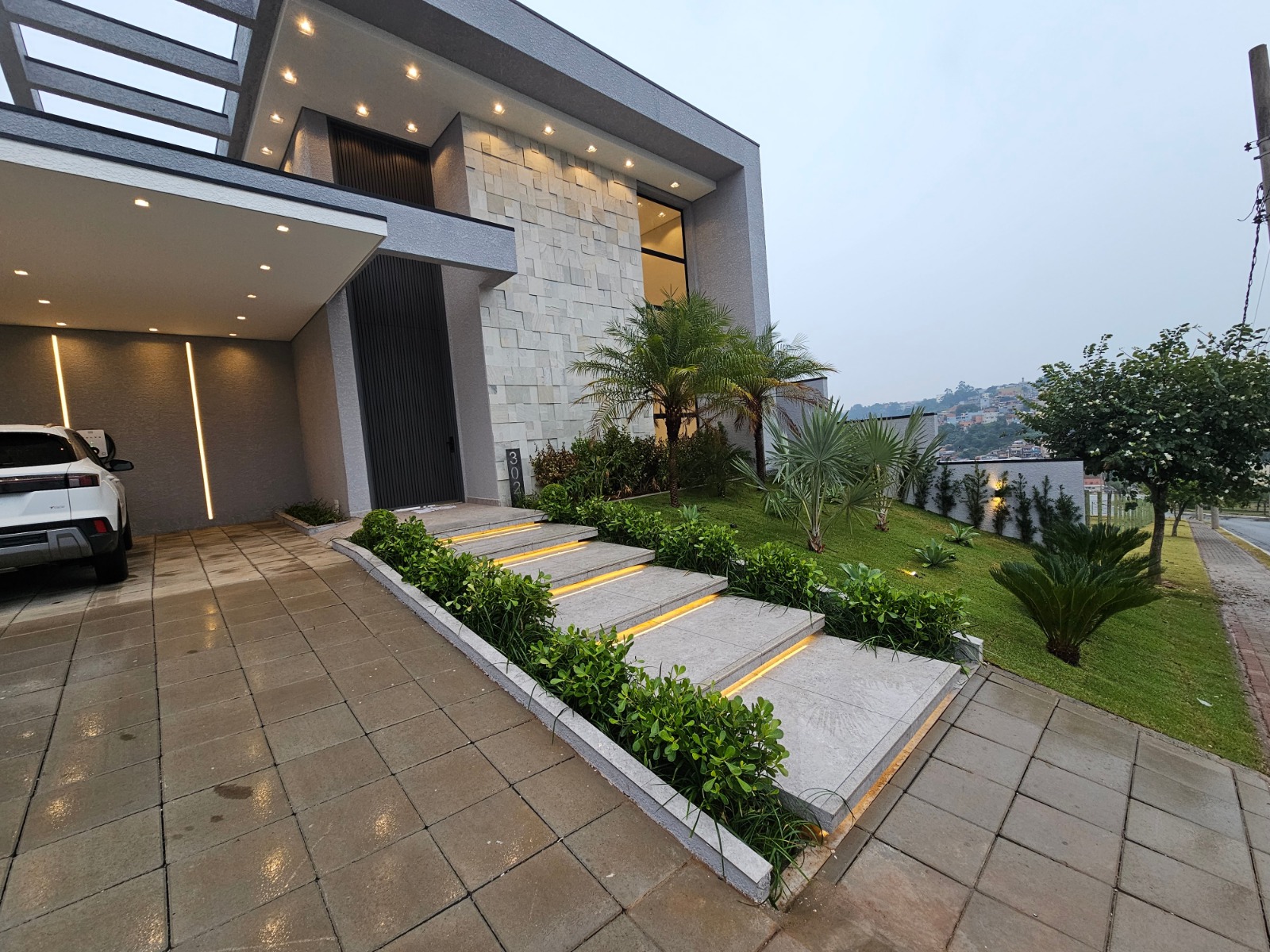 Casa de Alto Padrão em Santana de Parnaíba: Luxo, Tecnologia e Conforto Absoluto