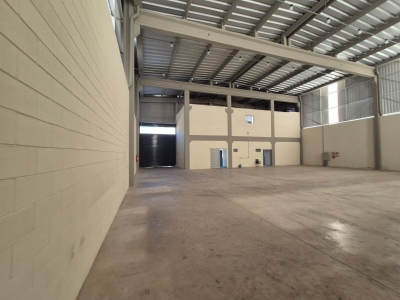 Locação - Comercial (Galpão) - Parque dos Monteiros I - Santana de Parnaíba/SP - Cod. L167