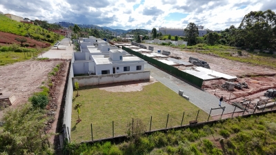 Venda - Casa (Em condomínio) - Chácara do Solar II (Fazendinha) - Santana de Parnaíba/SP - Cod. V205