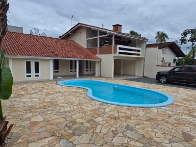Locação - Casa (Padrão) - Floresta - Joinville/SC - Cod. locação 755