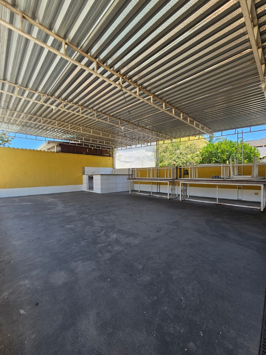 Casa 4 Quartos com Piscina e Casa Anexa na Taquara Jacarepaguá