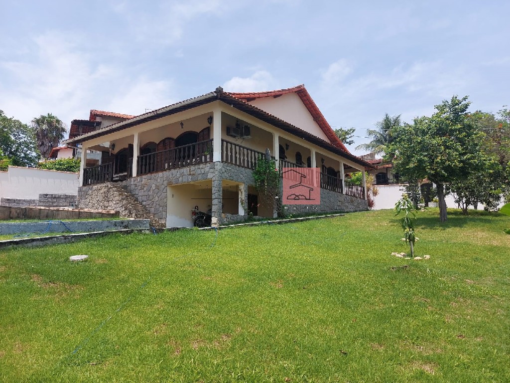 Bela residência em Itapeba