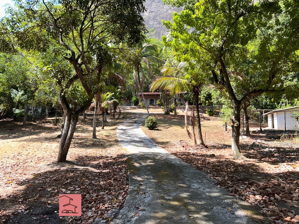 Sítio em Itaocaia Valley