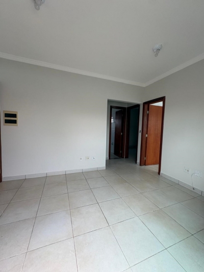 Venda - Apartamento (Padrão) - Umuarama - Uberlândia/MG - Cod. 100101070